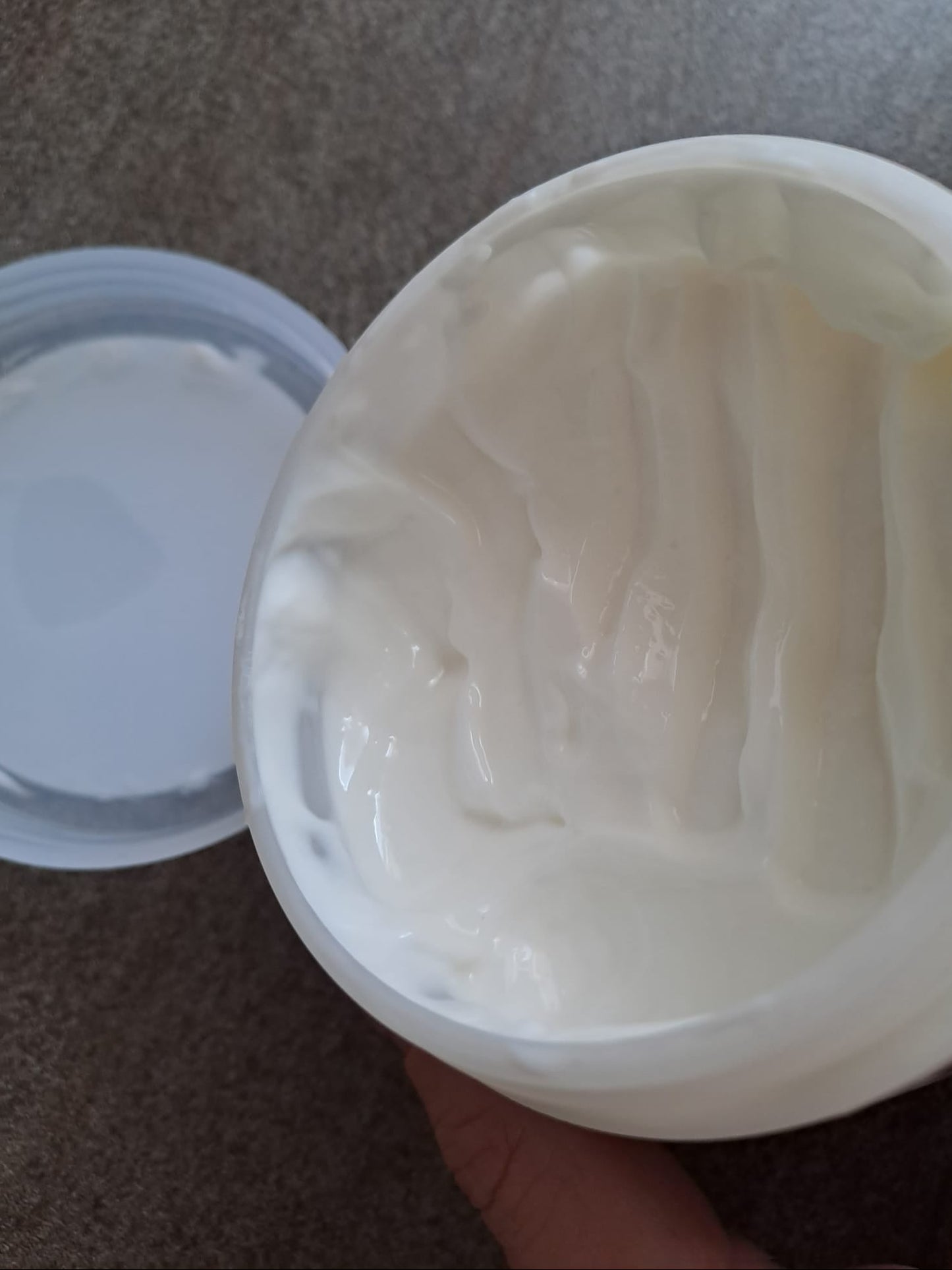 Barojoša dabīga matu maska sausiem un bojātiem matiem 250 ml - ražots Spānijā