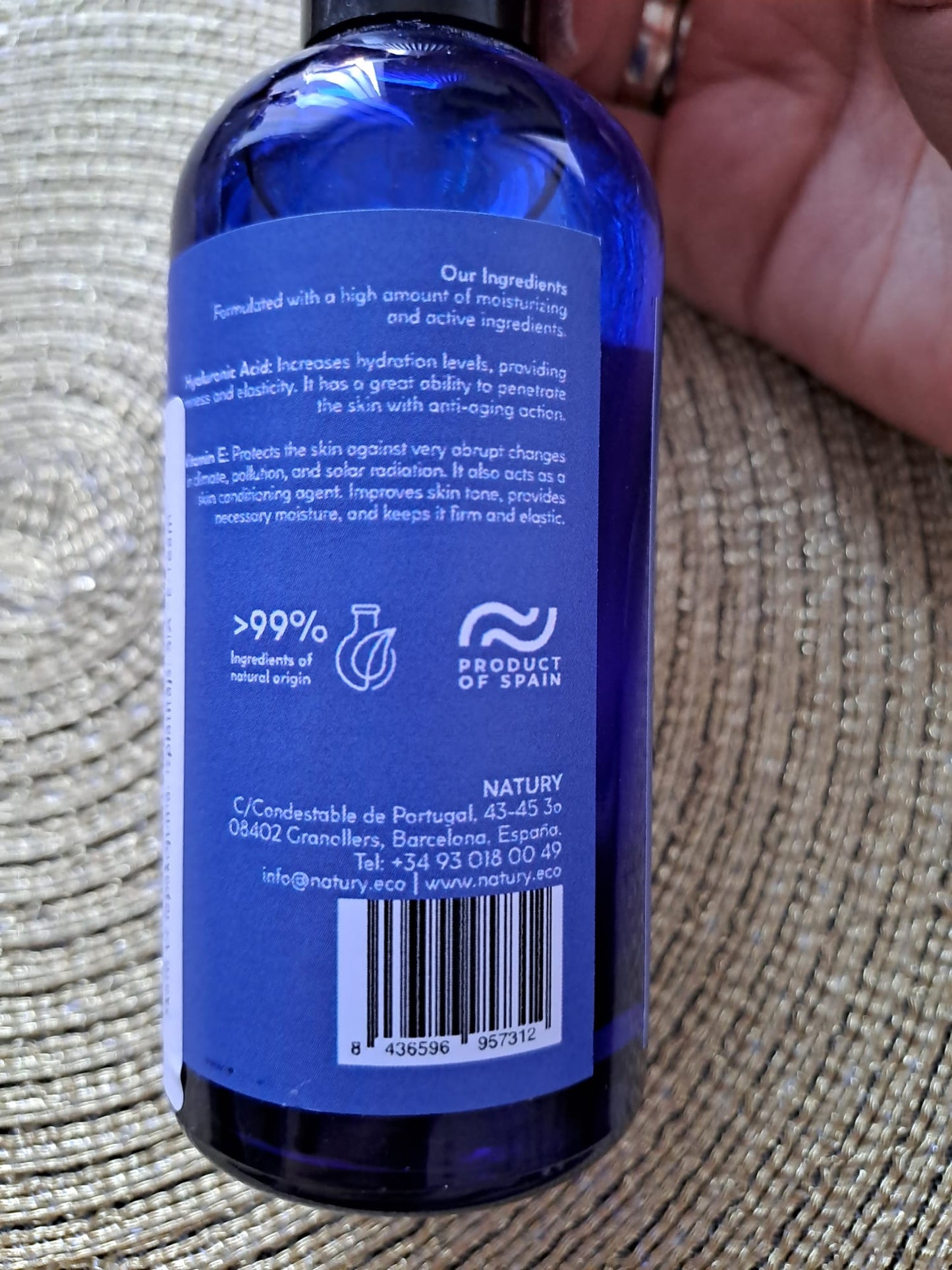 Natury sejas sprejs ar svaigo gurķi un E vitamīnu, ražots Spānijā.